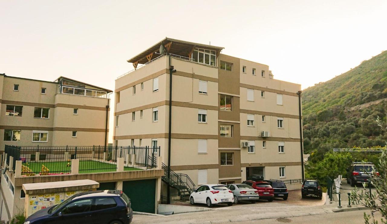 Apartment Green House Petrovac エクステリア 写真